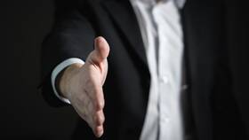 За что платит продавец квартиры в Спортландия